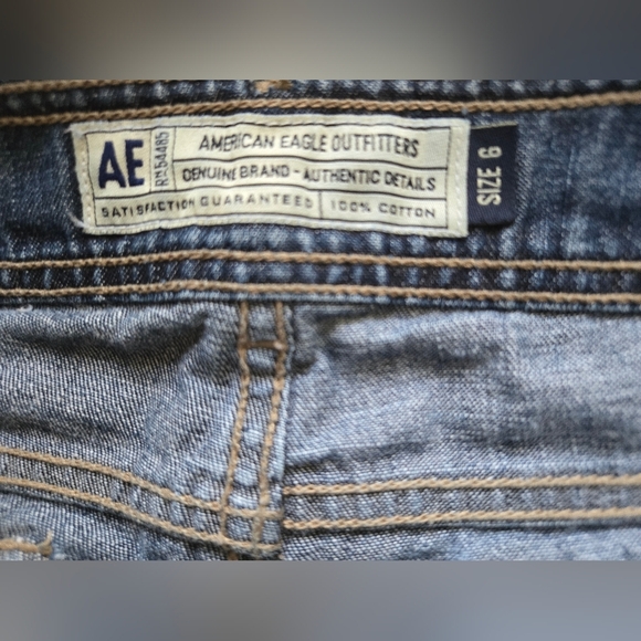 American Eagle Outfitters Dark Blue Flare Capri Jeans - Size 6 - Picture 4 of 8